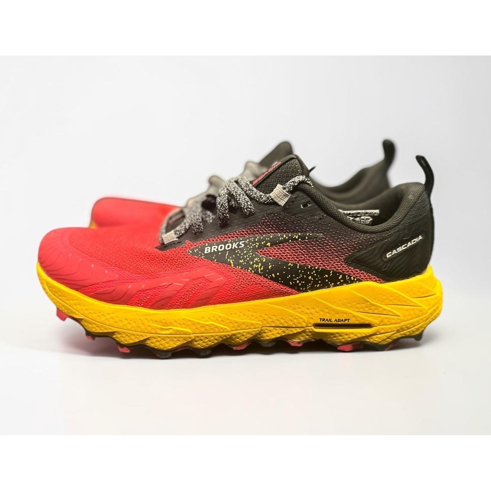 Brooks Cascadia 17 Trail Running Shoes Womens 8 Pink Yellow Black 1203921B609